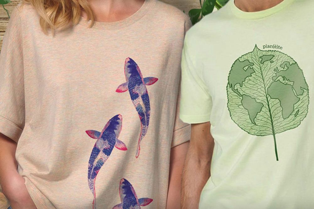 T-shirts portés avec logo Conscience